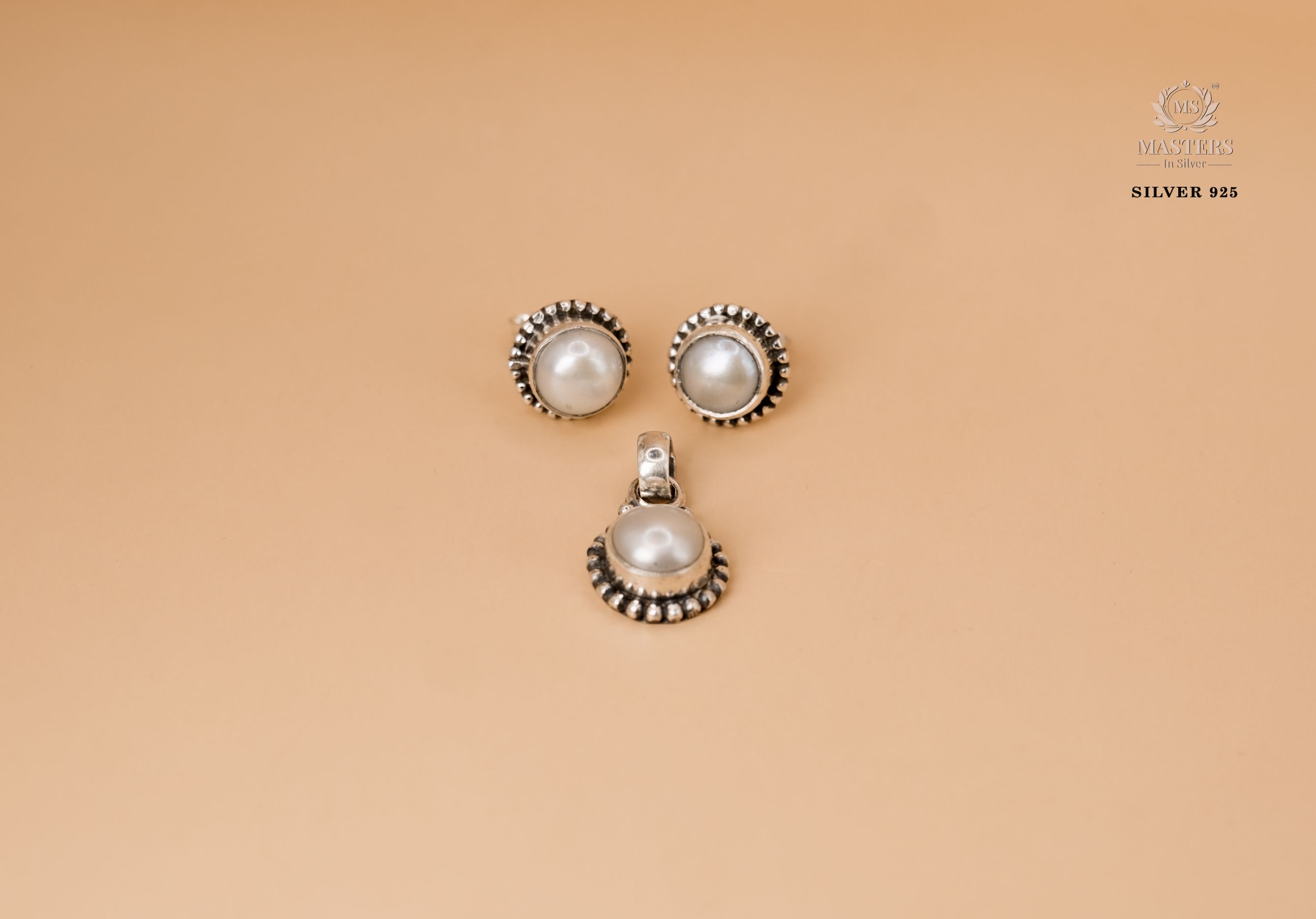 OXIDISED PENDANT SETS  EXPORT QUALITY PEARL OUTERS SIDE BALLS 🤞