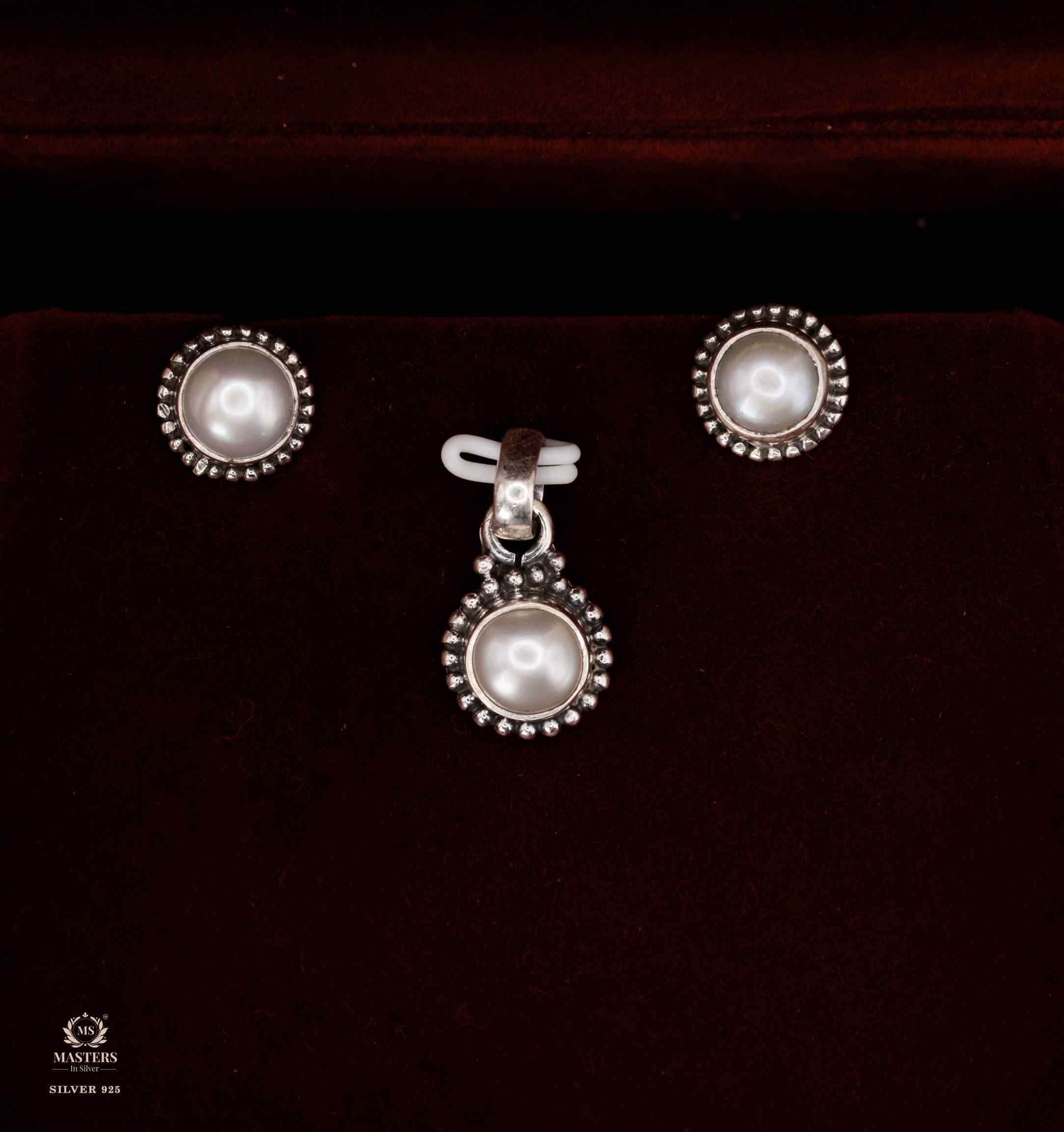 OXIDISED PENDANT SETS  EXPORT QUALITY PEARL OUTERS SIDE BALLS 🤞