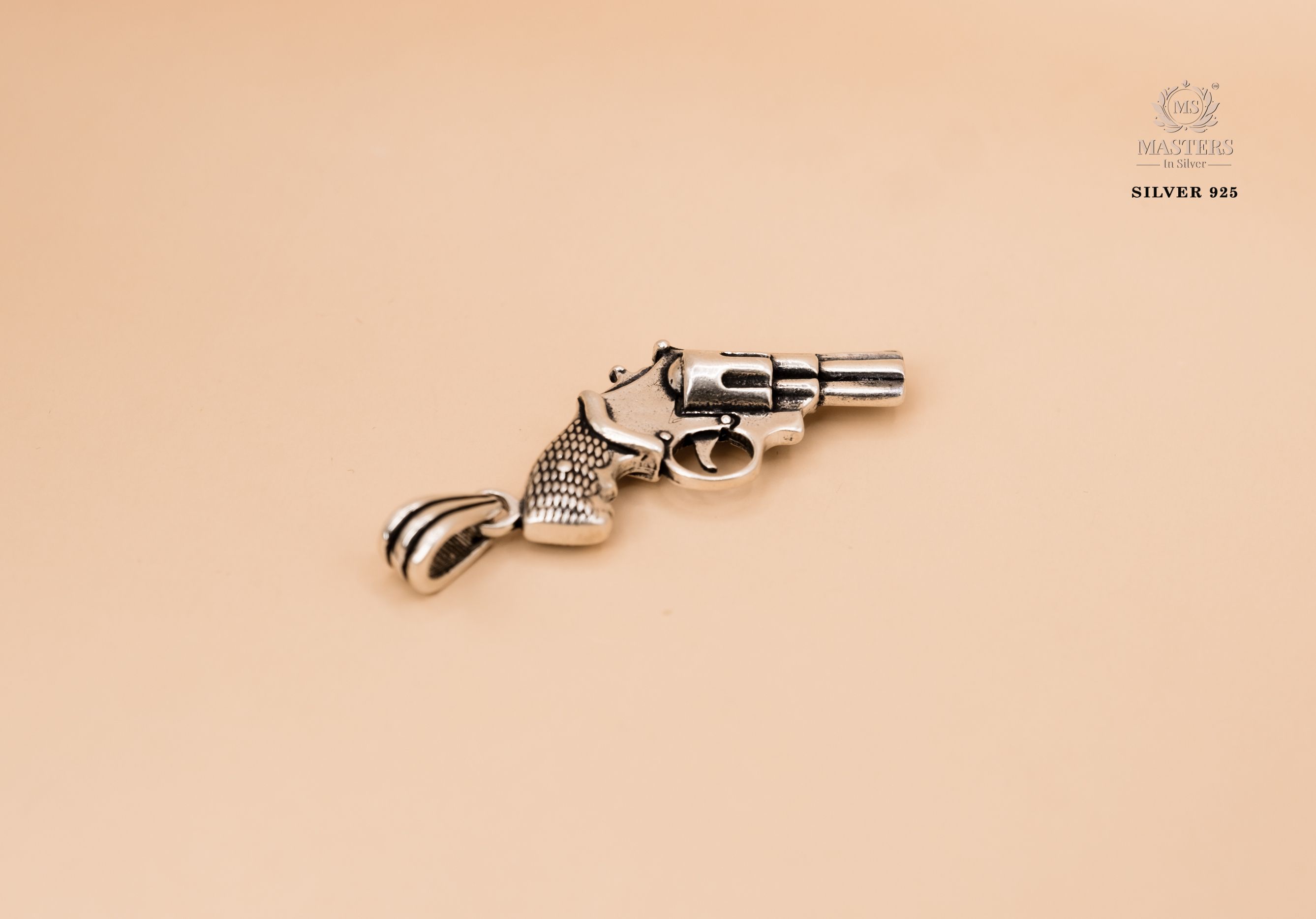 OXIDISED PENDANT IMPORTED / EXPORT QUALITY PISTOL 🤞