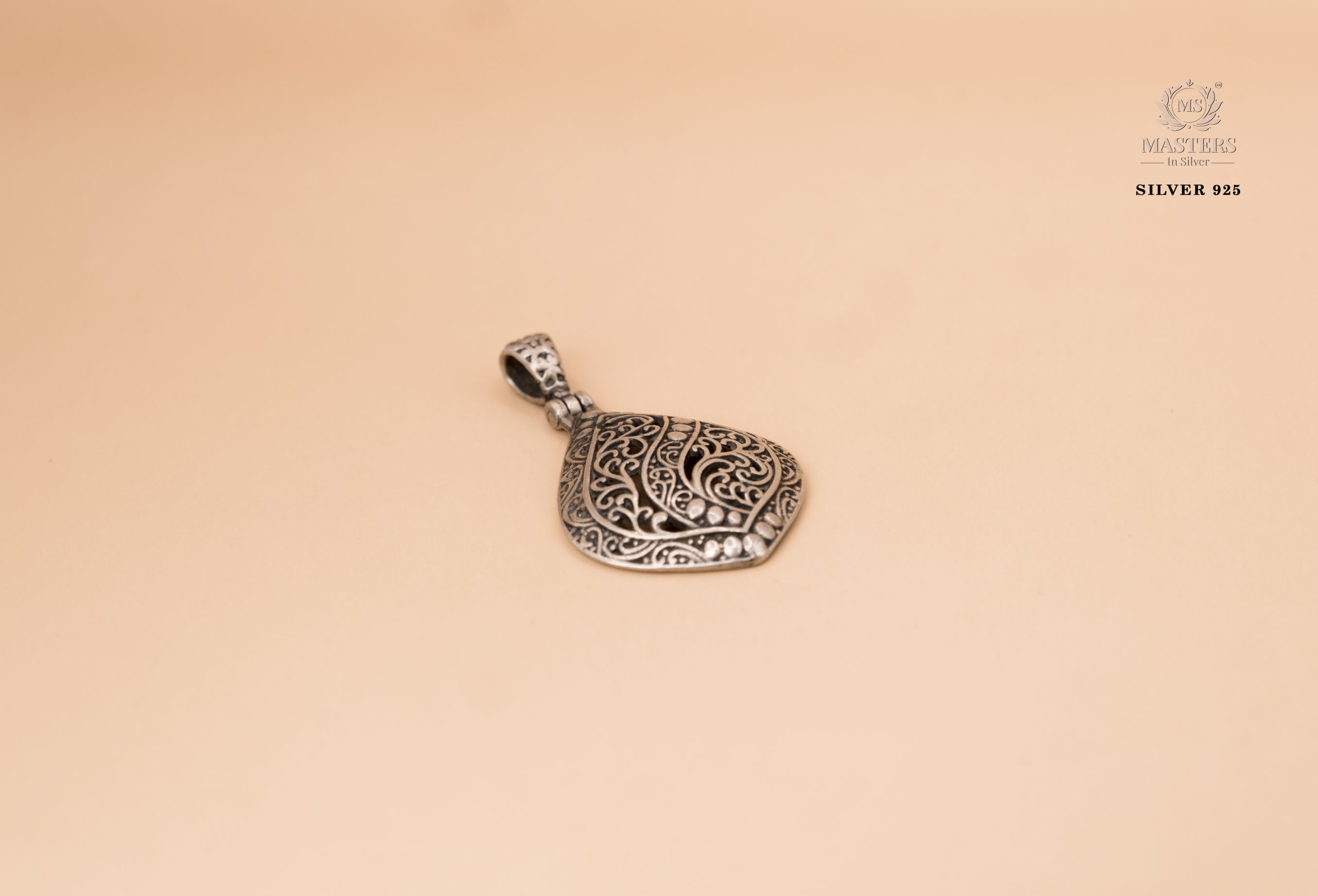 OXIDISED PENDANT IMPORTED / EXPORT QUALITY  🤞
