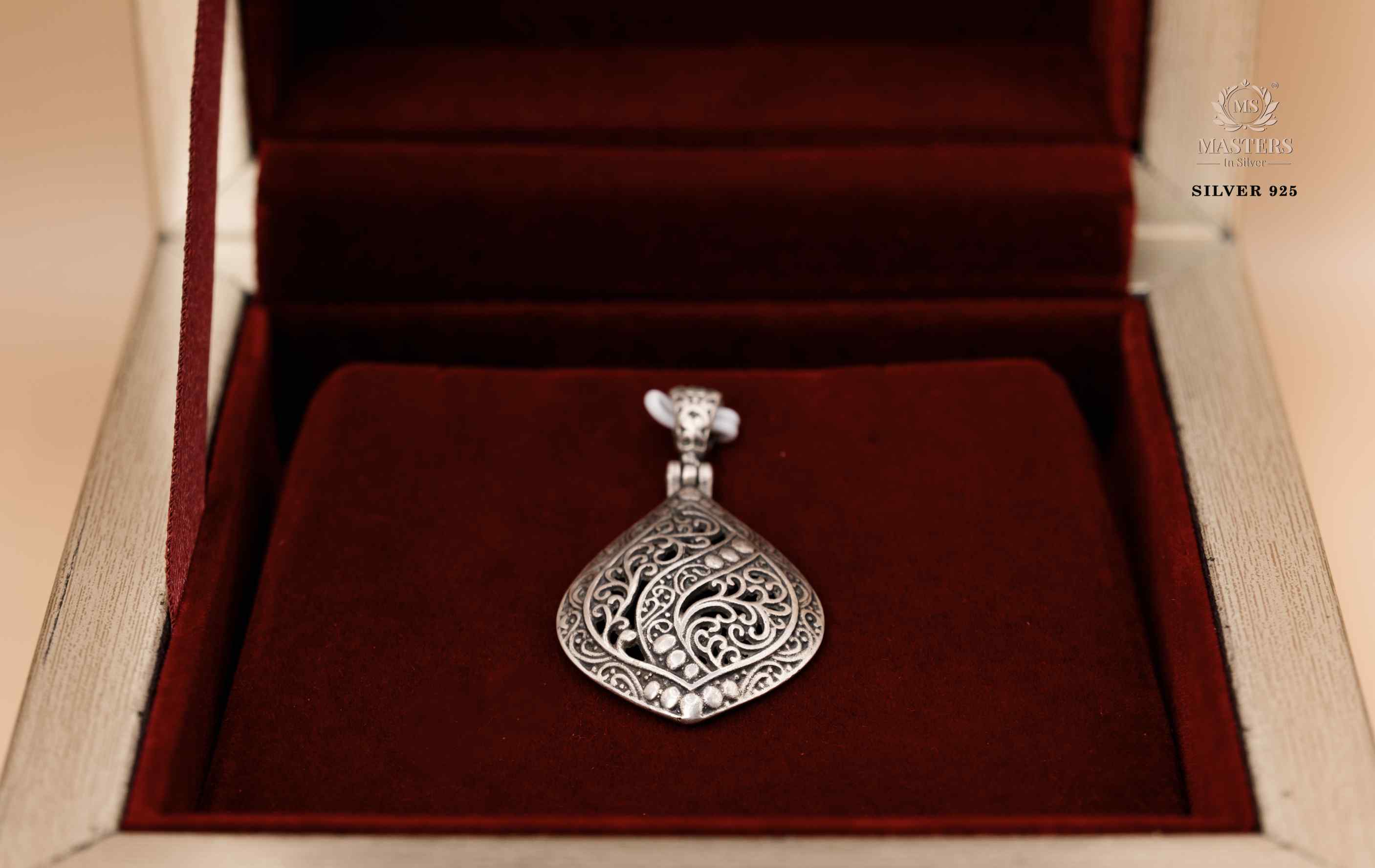 OXIDISED PENDANT IMPORTED / EXPORT QUALITY  🤞