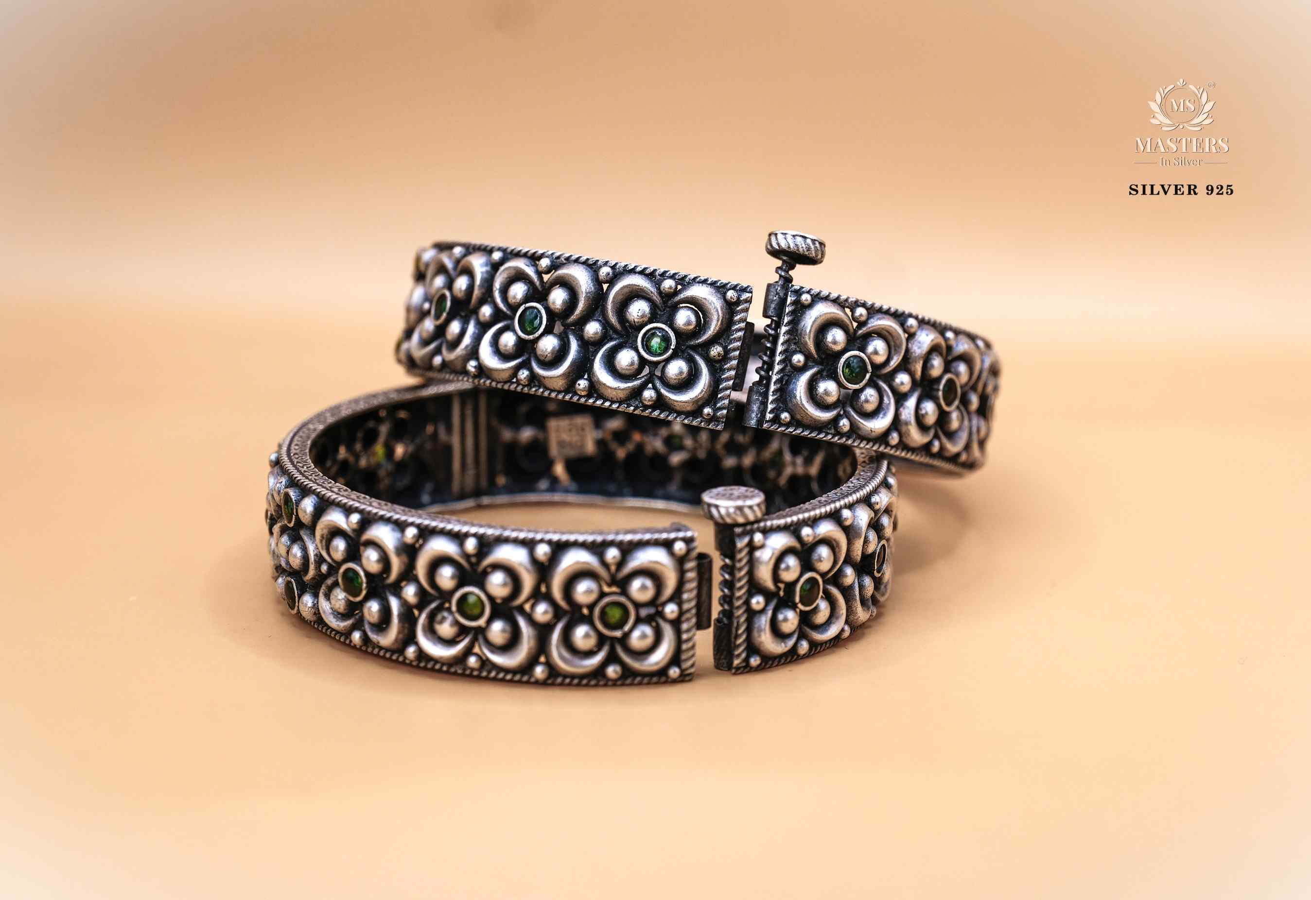 PREMIUM OXIDISED SILVER INDIAN STYLE ( BRACELETS - KADE )