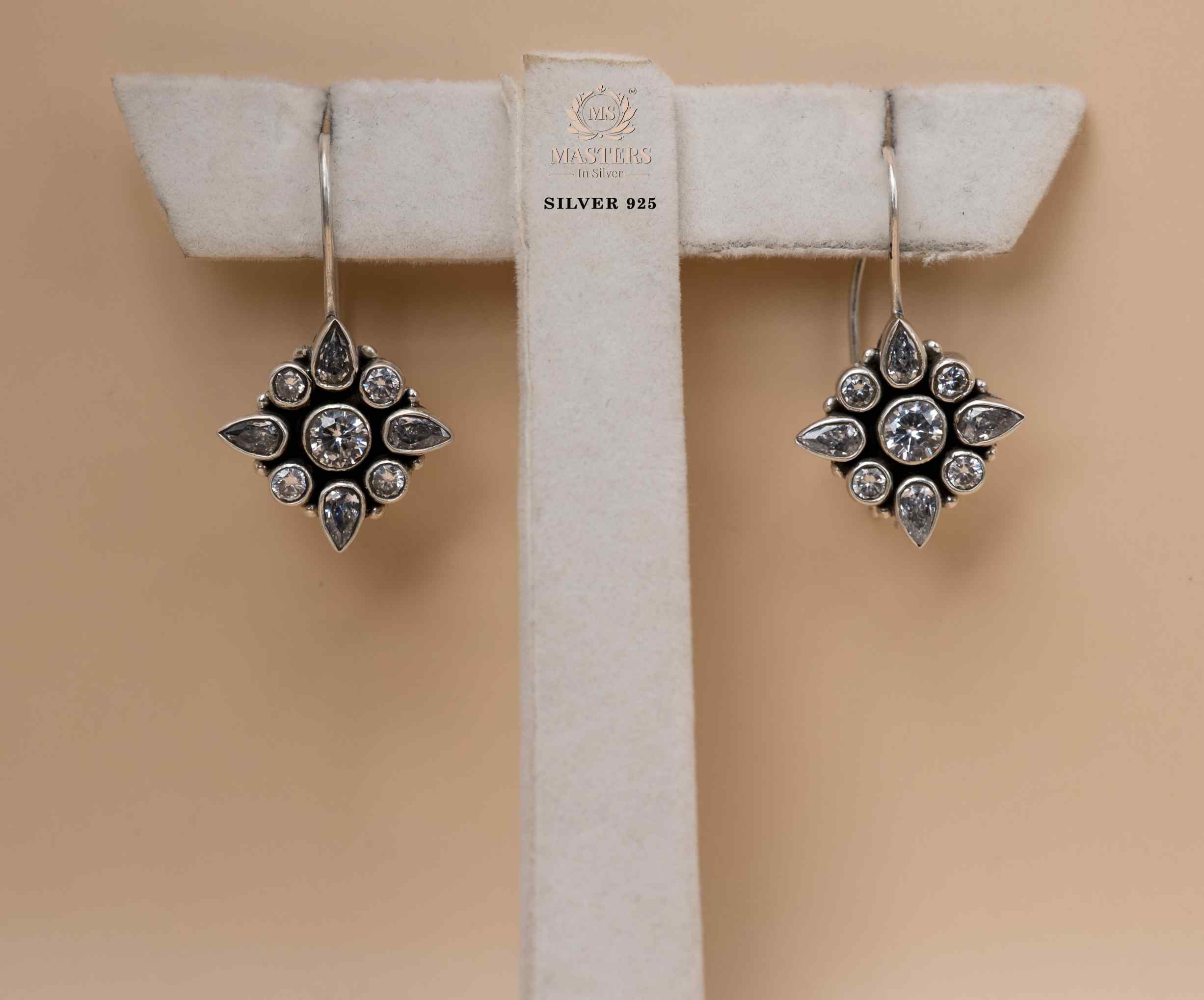 EARRINGS HOOK TYPE OXIDISED