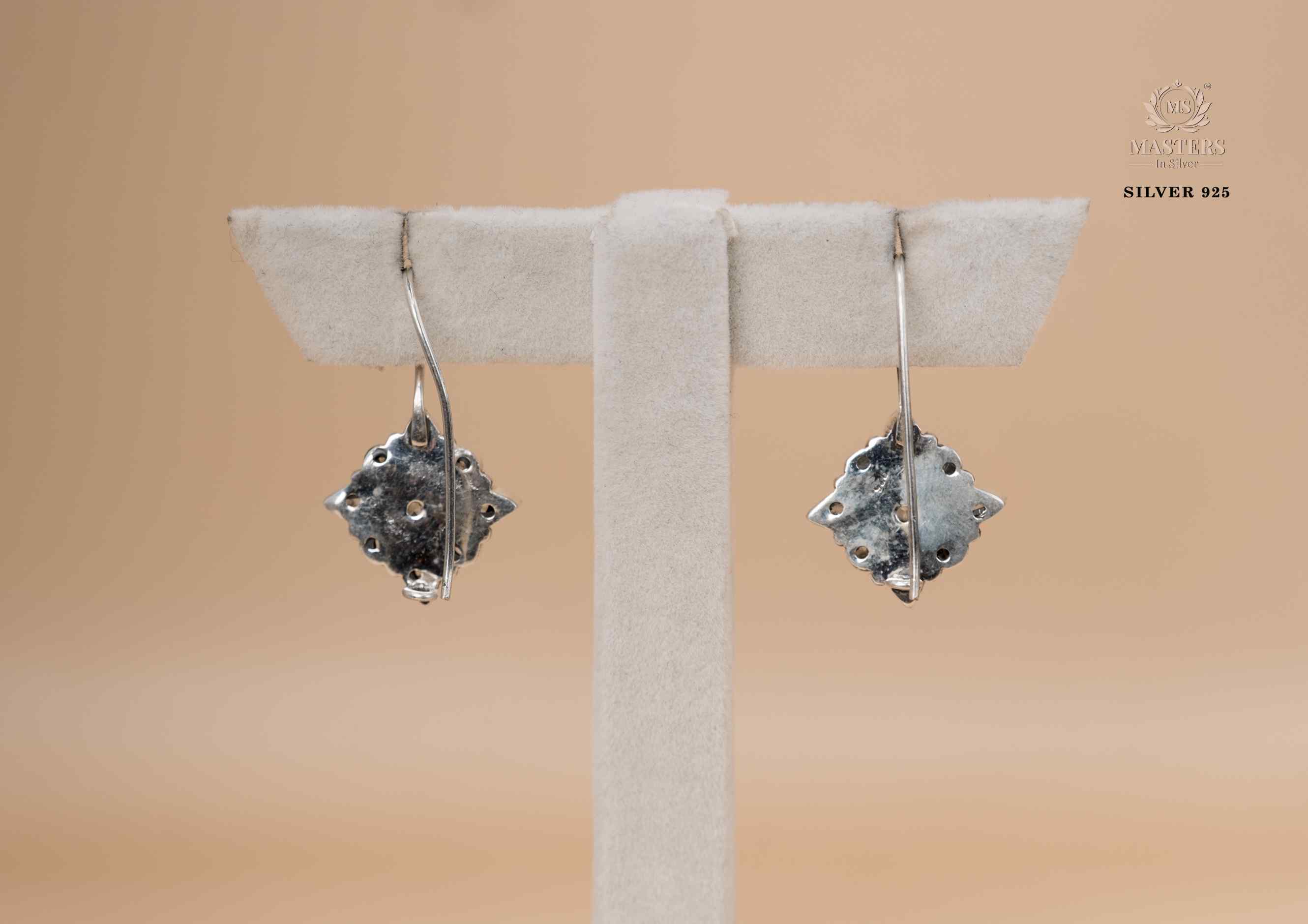 EARRINGS HOOK TYPE OXIDISED