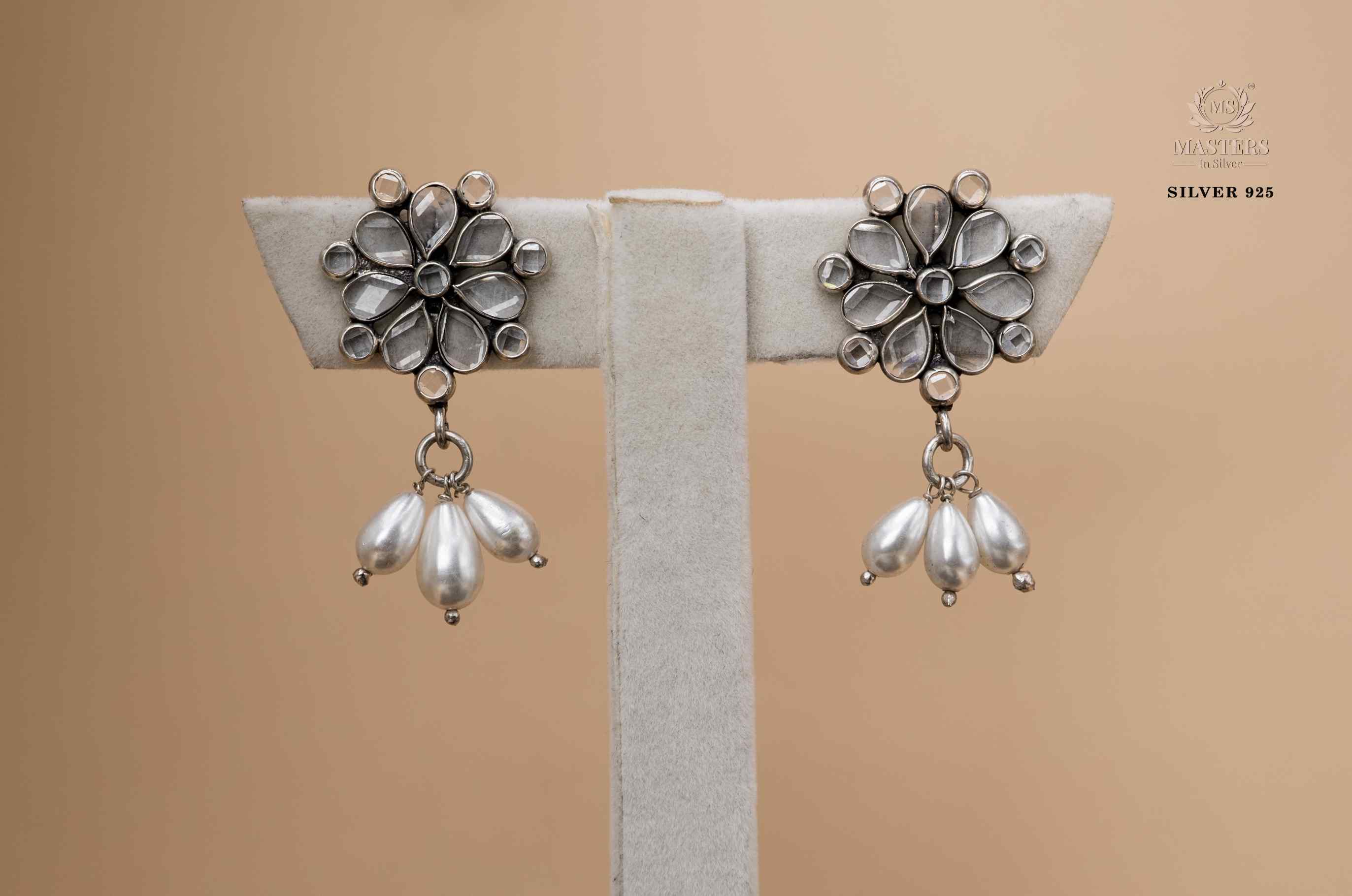 EARRINGS HOOK TYPE OXIDISED MOISSANITE N COATED PEARL