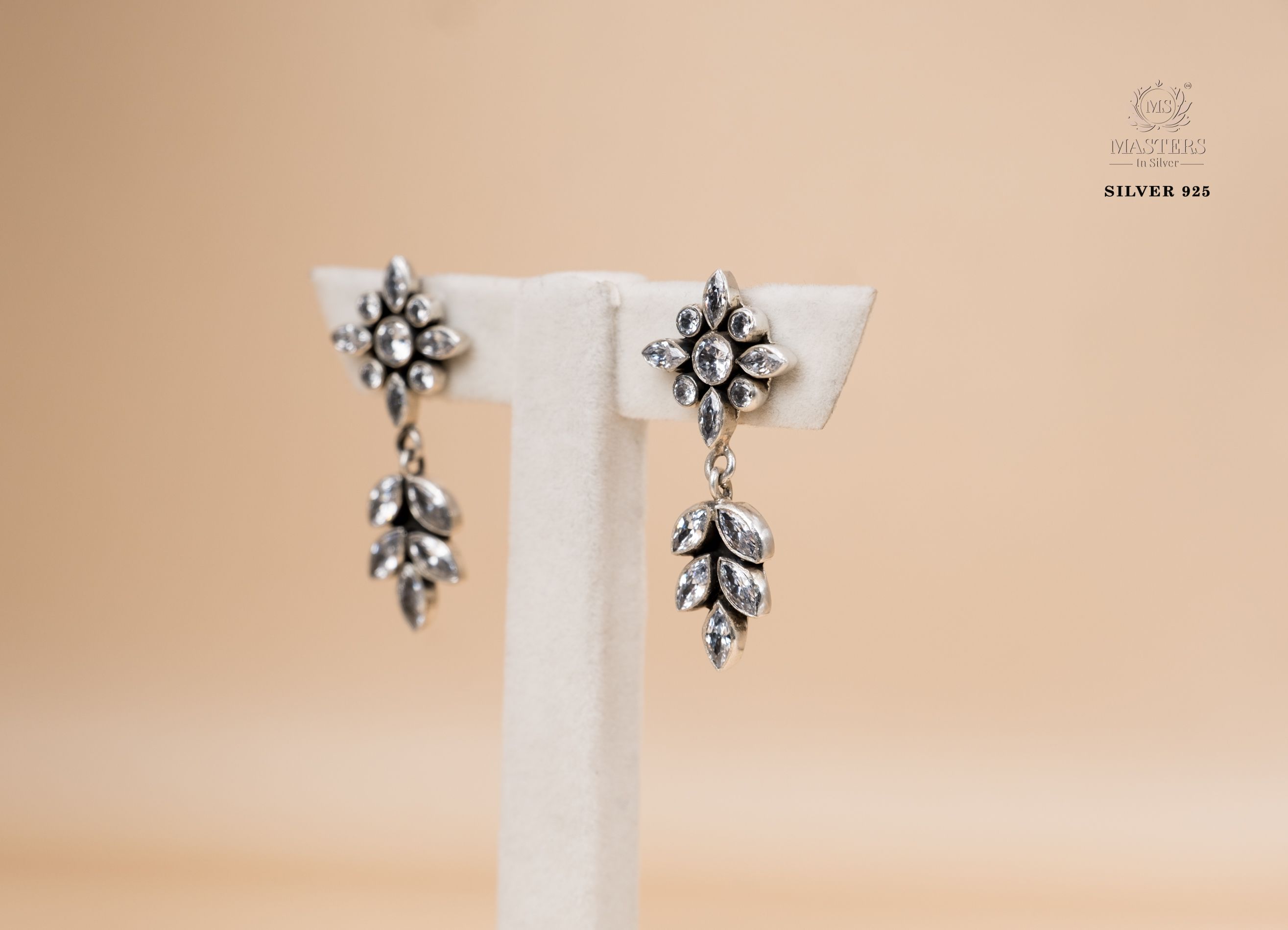 EARRINGS HOOK TYPE OXIDISED