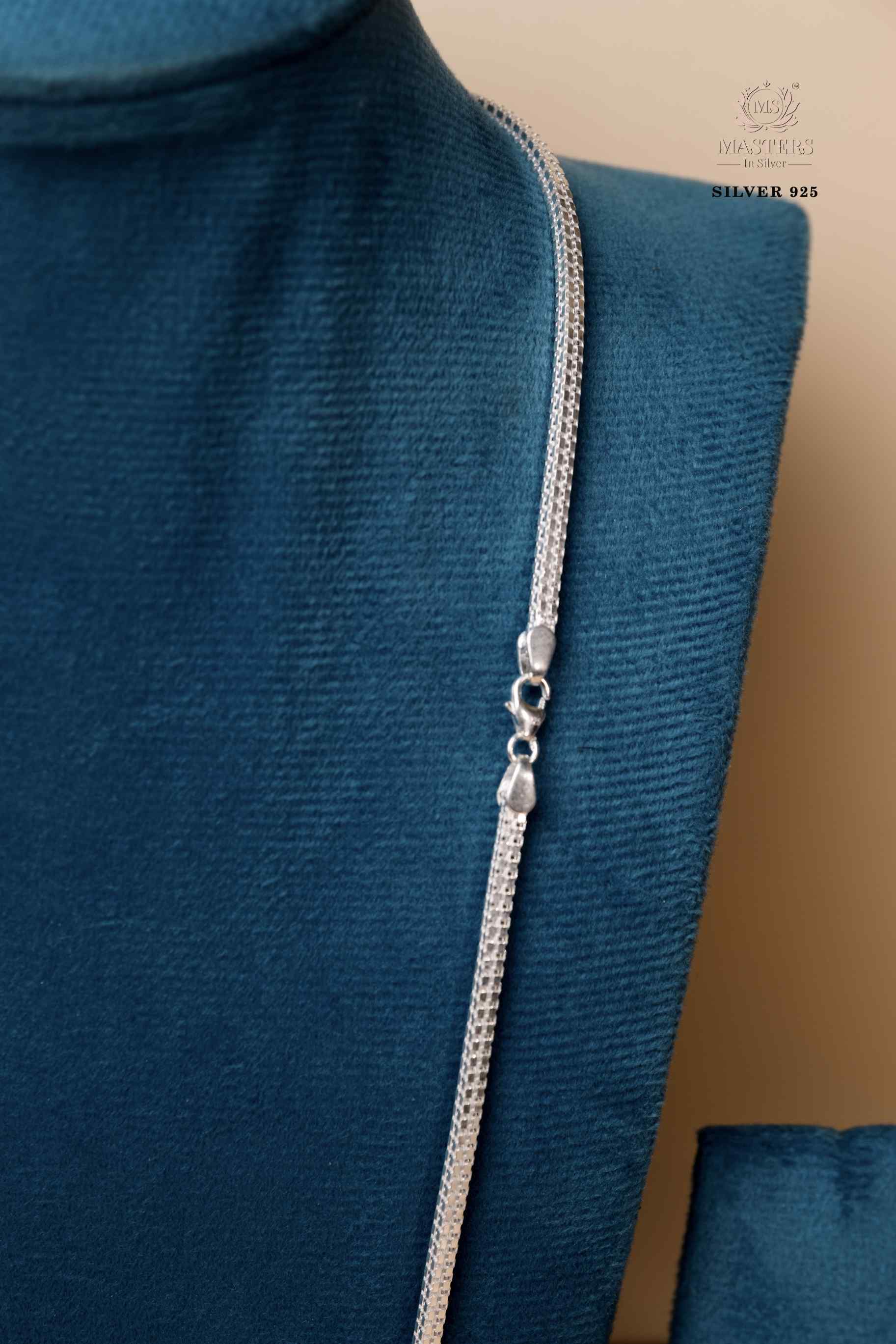 UNISEX CHAINS FOR REGULAR USE RECOMMENDED