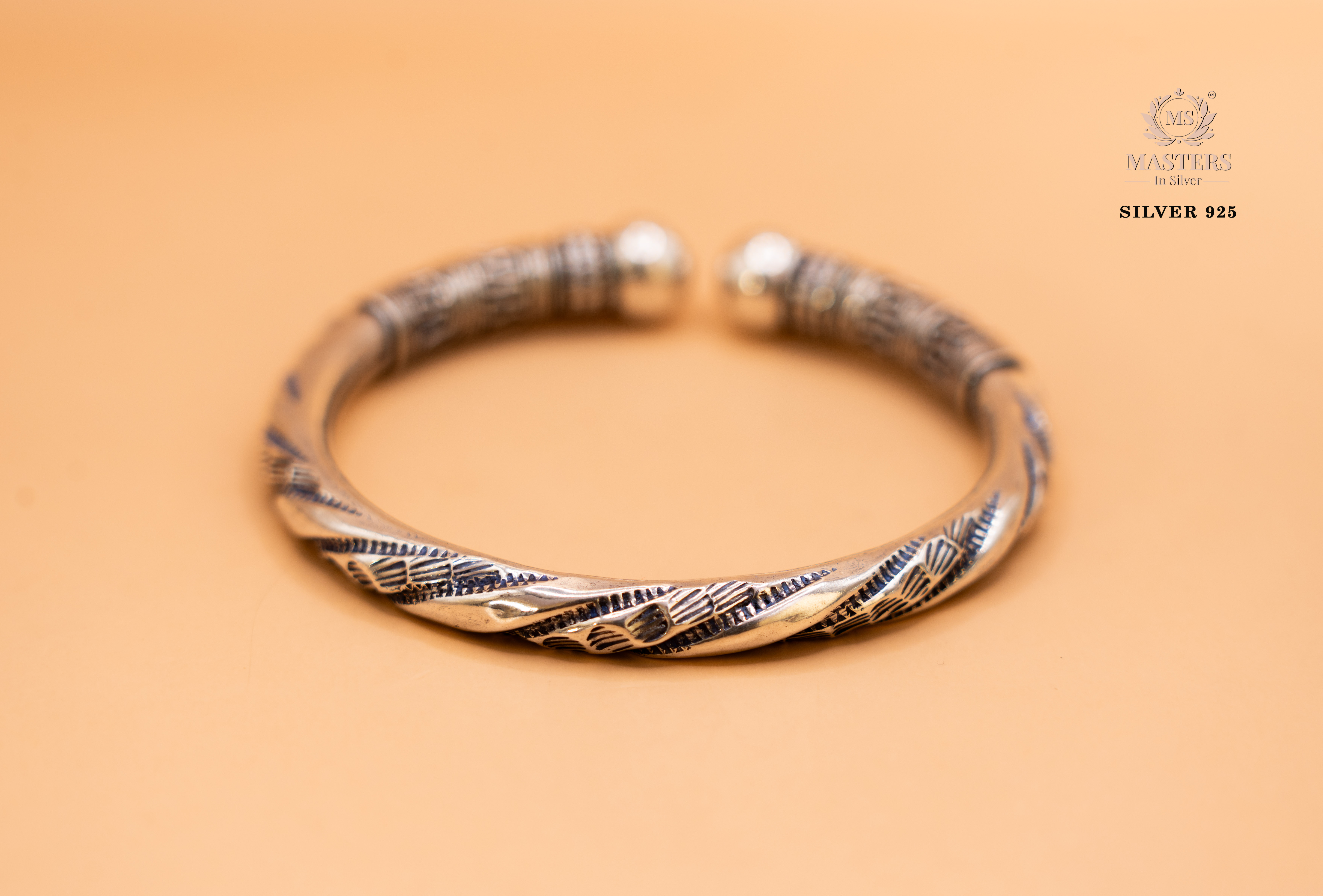 OXIDISED SILVER KADA SINGLE