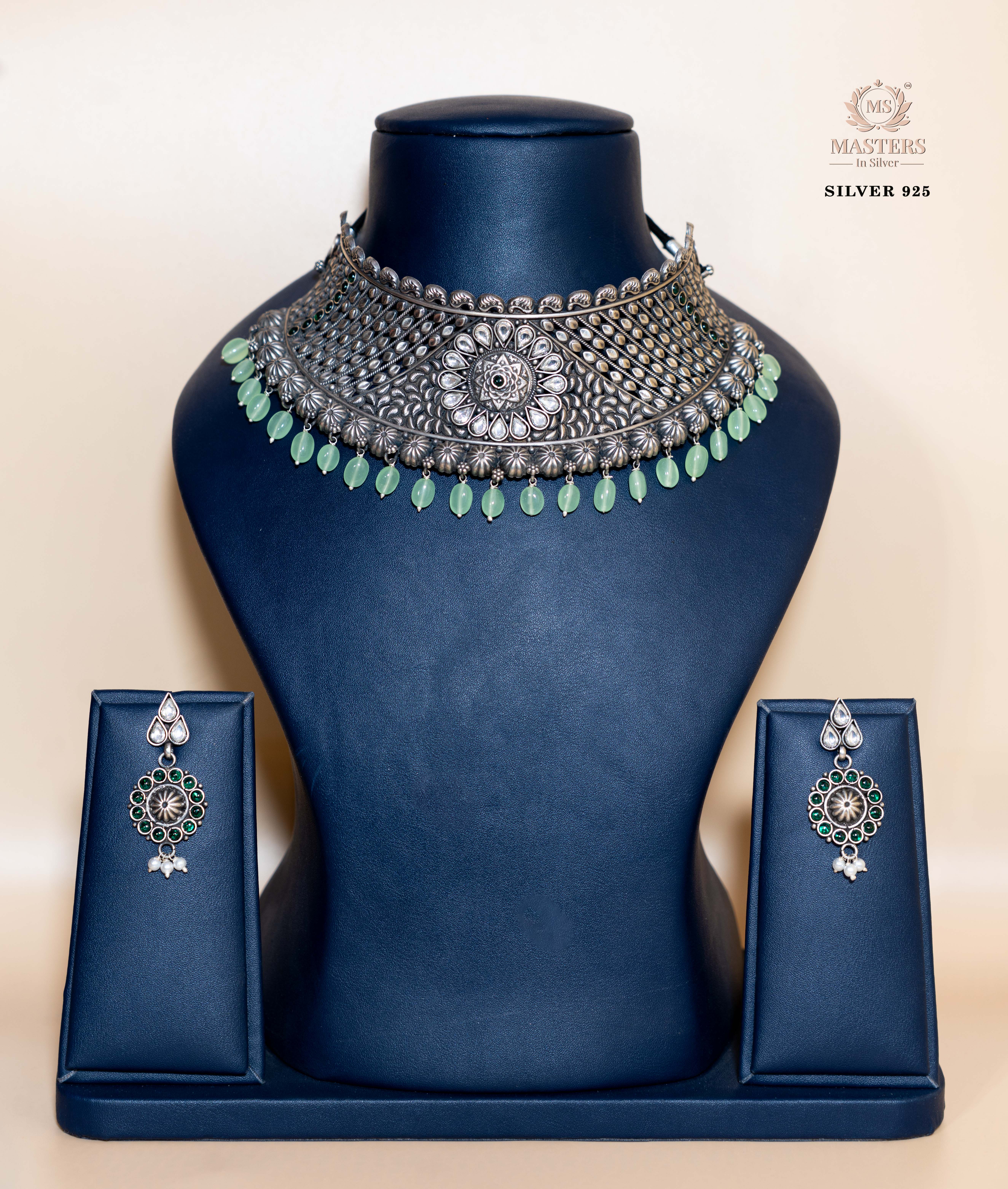 CHOKER OXIDISED