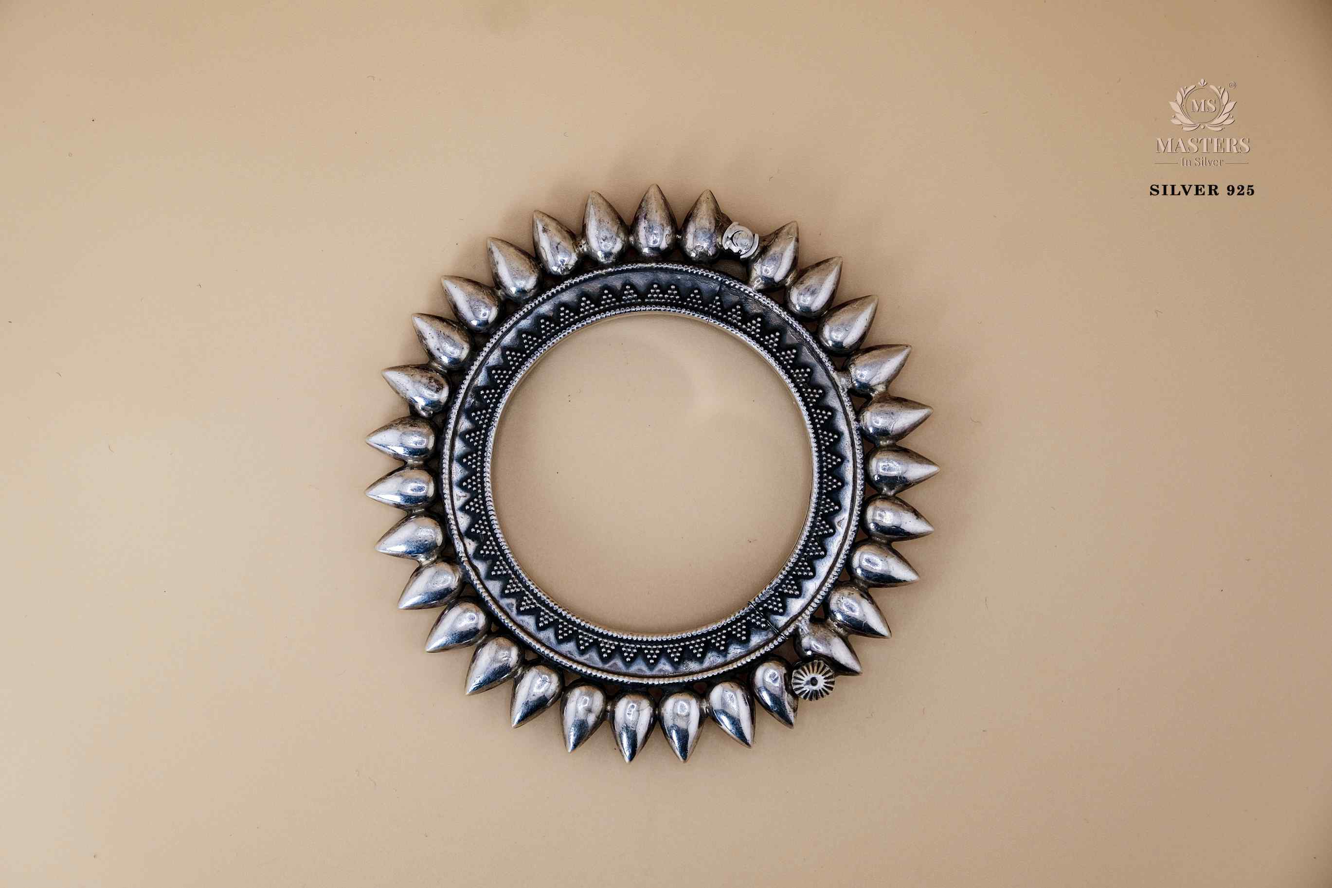 KADA OXIDISED SINGLE BROAD PARTY WORN