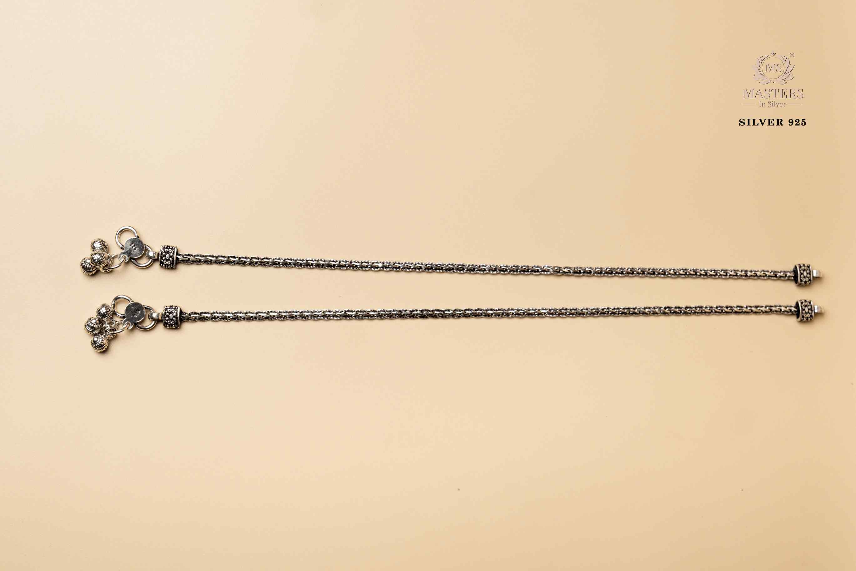 REGULAR WORN ANKLETS