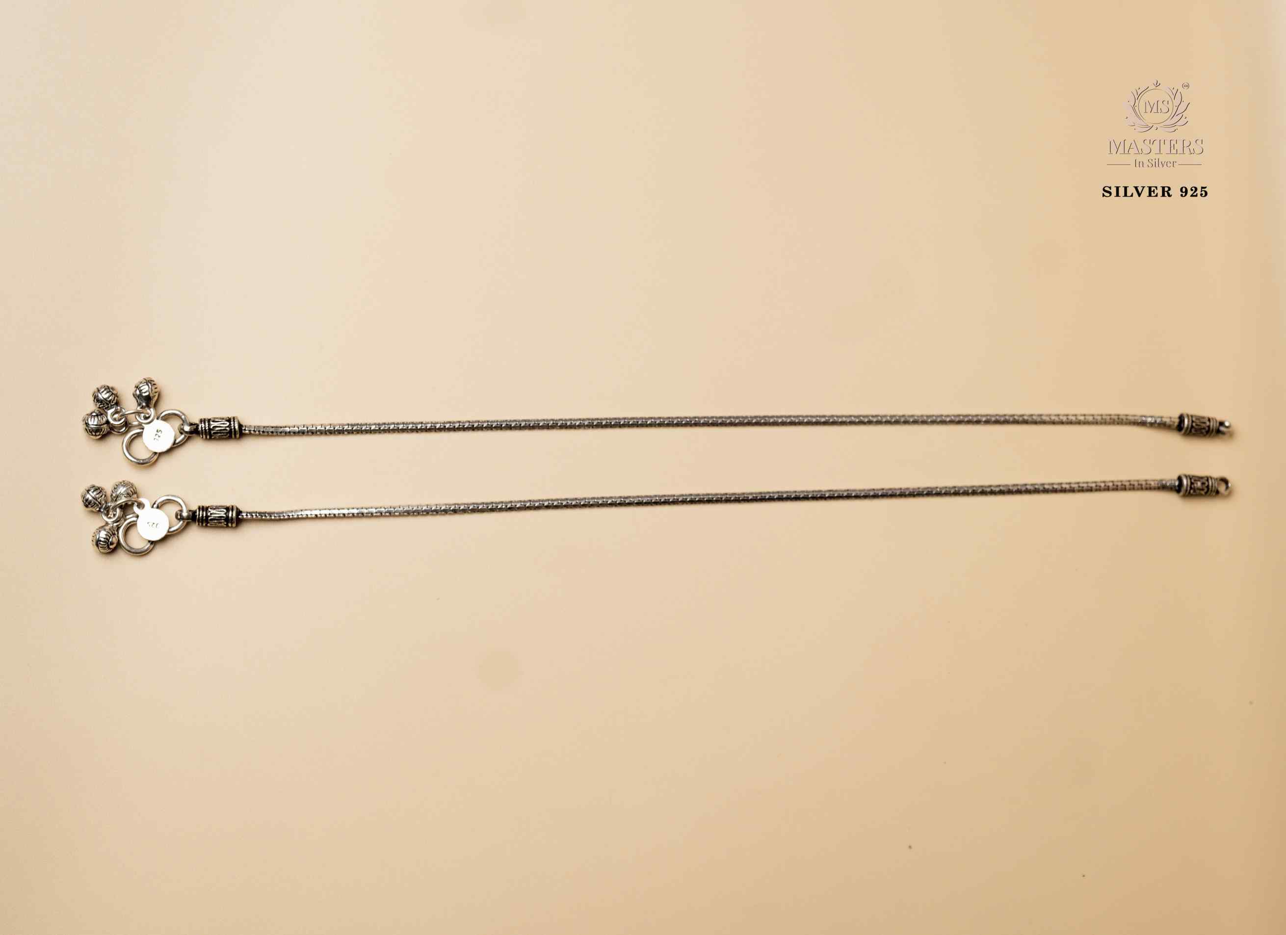 REGULAR WORN ANKLETS