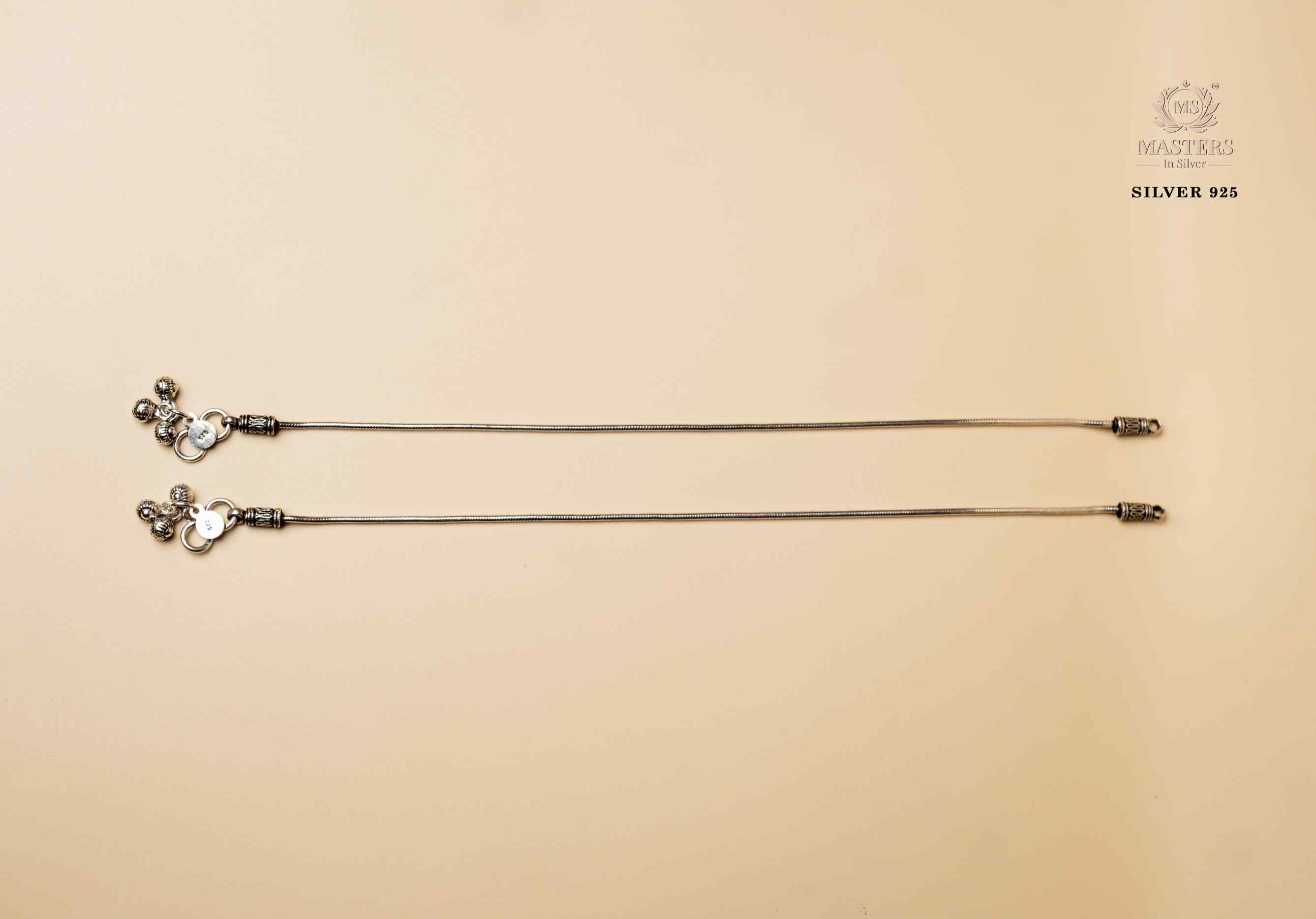 REGULAR WORN ANKLETS