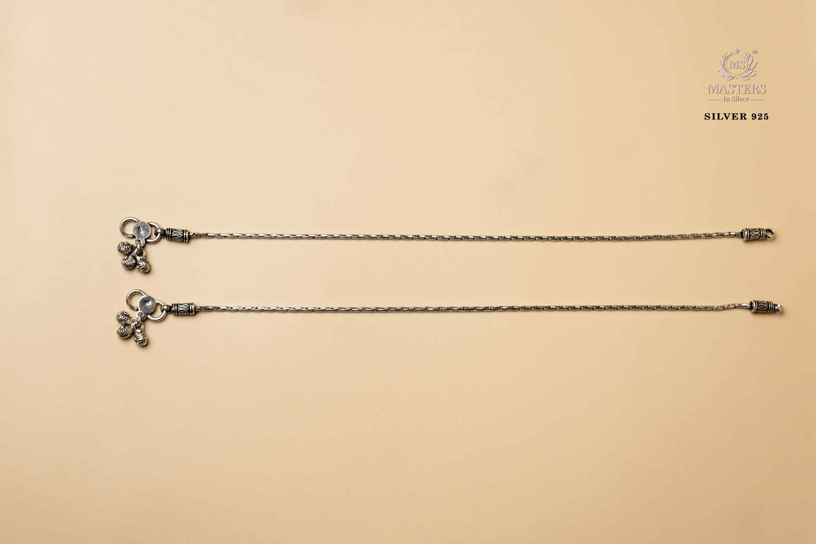 REGULAR WORN ANKLETS