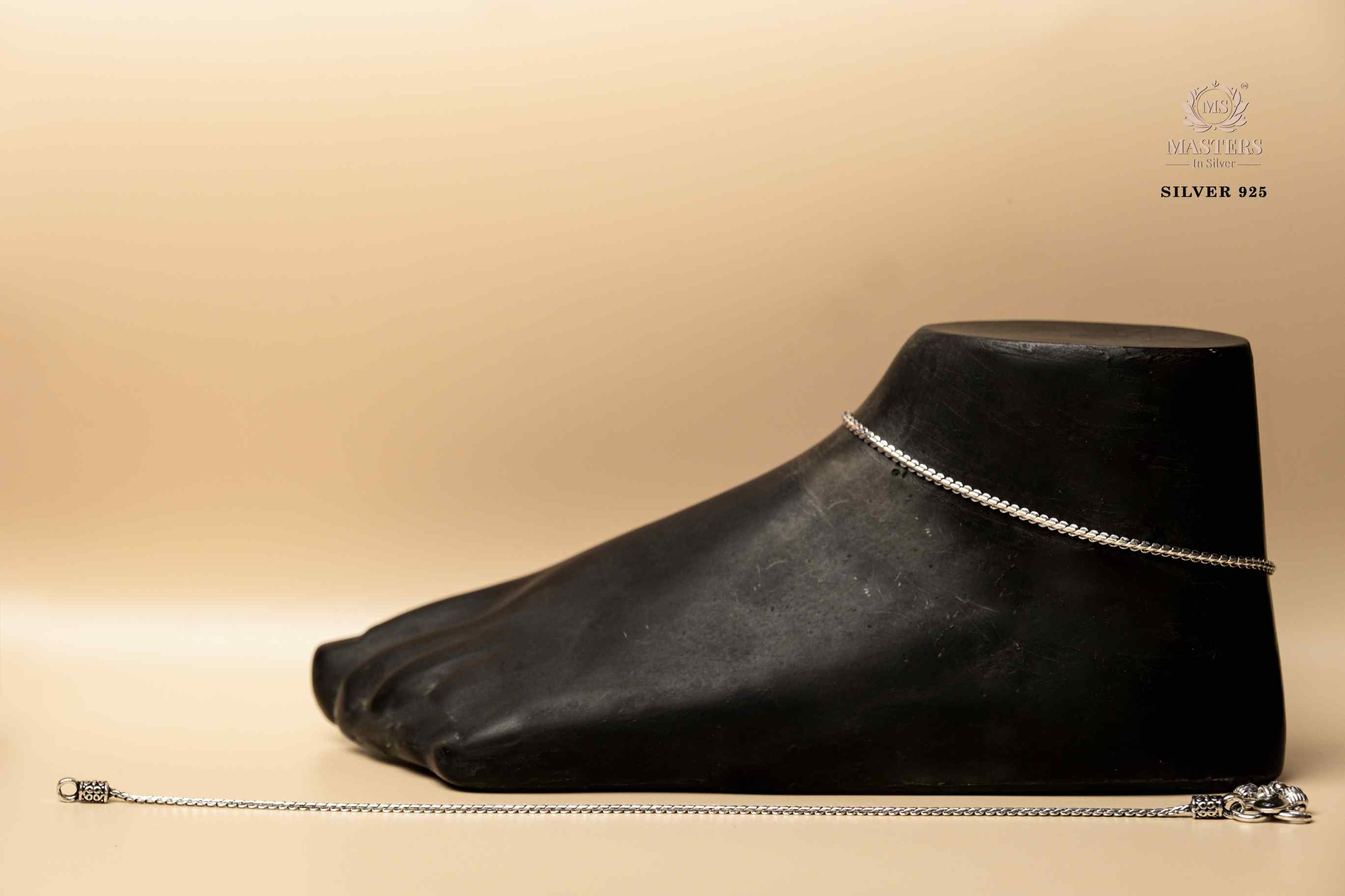 REGULAR WORN ANKLETS