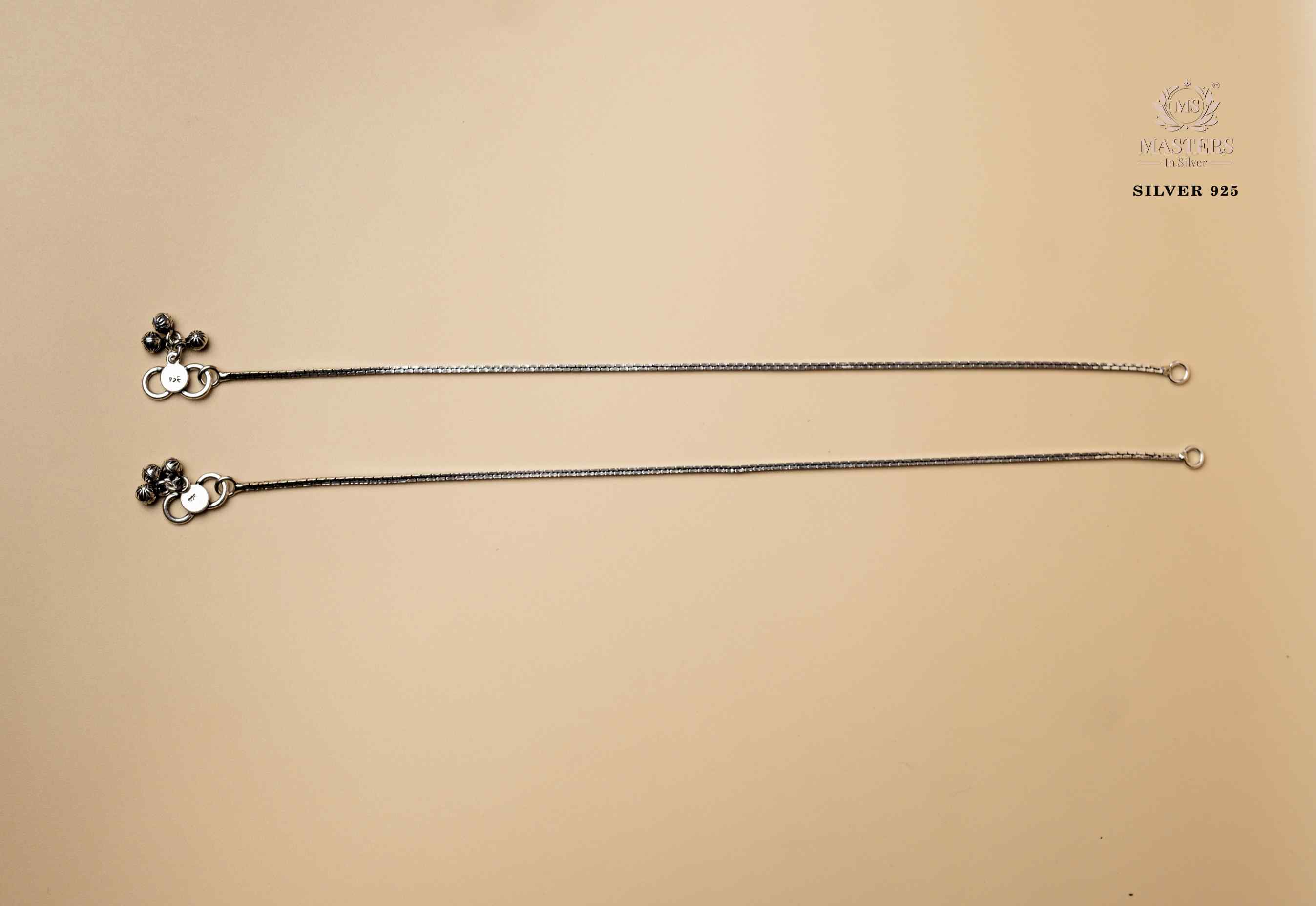 REGULAR WORN ANKLETS